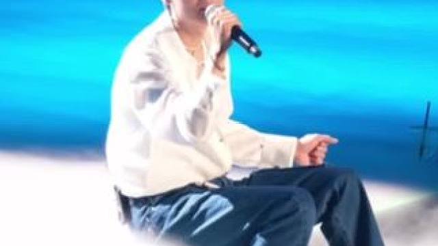 “长大了才懂生哥他为什么会是冠军”
陈楚生《思念一个荒废的名字》现场版
#陈楚生思念一个荒废的名字 