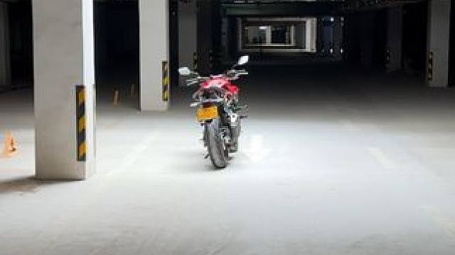 它只是一台机器，但是又好像有感情#机车 #蒙太奇 #摩托车