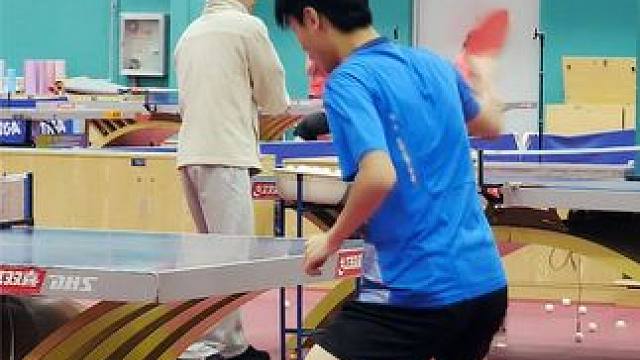 下旋正手搓反手拉，小伙正反手倒板很灵活，削球爱好者学习一下