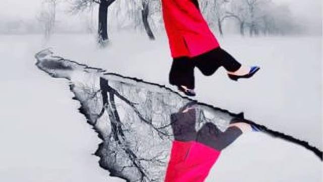 #雪中独醉， #一张照片剪同款。#踏雪而行 #诗情画意尽在雪地 #冰天雪地任我行