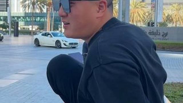 在迪拜这真的都不算豪车吗？ #街拍豪车 #迪拜 #豪车