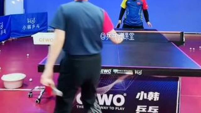 接发球 盯球 移动 出手 动作完整 紧凑 流畅 小韩老师乒乓课堂#上热门 #小韩老师爱乒乓 #乒乓球