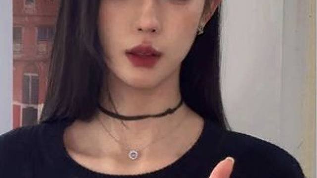 看什么文案 十几秒看我#装酷系列 #攻里攻气 #温柔御姐 #慢动作拍摄