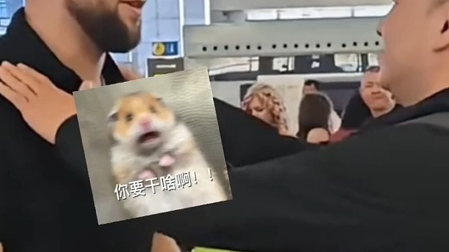 国外男子正骨完一脸震惊