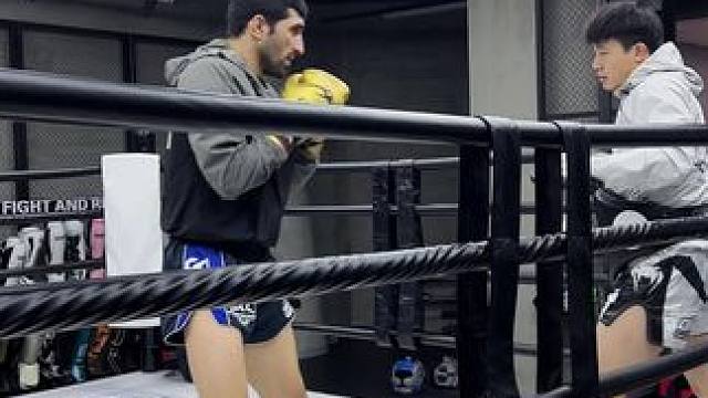 趁年轻，去做一切你喜欢做的事情
因为年轻的时候，我们拥有一往无前的勇气和一腔热血，最重要的是，我们敢