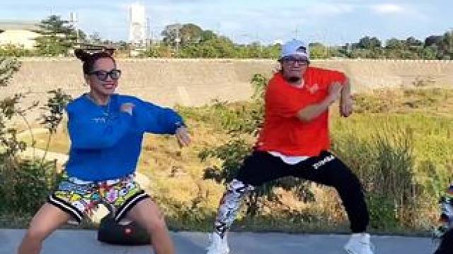 舒适活力尊巴健身舞TACATA #有氧健身操舞 #活力四射 #舒适尊巴舞 #户外舞蹈 #原创编舞