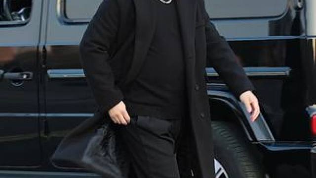 入冬后，胖男生不穿一次毛呢大衣，你都不知道自己有多帅气 #微胖穿搭  #气质轻熟风  #毛呢大衣