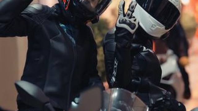 中大机车街拍22#机车摄影 #西安机车街拍 #摩托日记 #街头摩托车 #拍出电影感