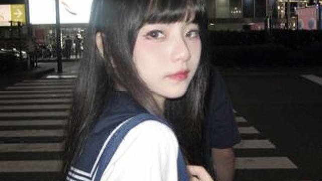 谁能够想到那是我们最后一面
最后对视的三秒
你在想什么 
#谁能想到那是我们最后一面
 #jk#初恋