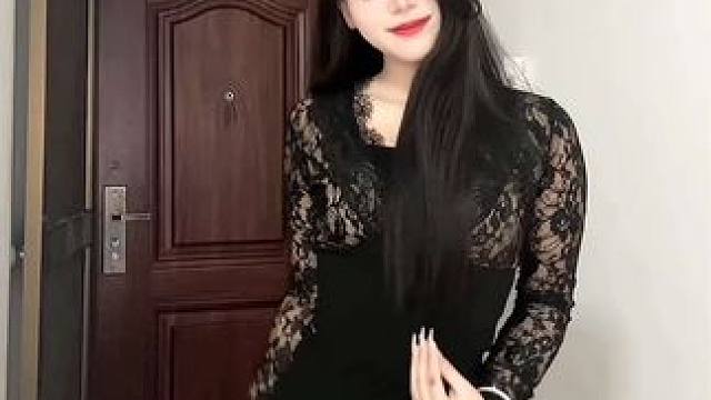 男人最大的魅力是女人的想象力
#你看着我眼睛你记住我声音 #风情万种 #小黑裙 #防城港职业技术学院