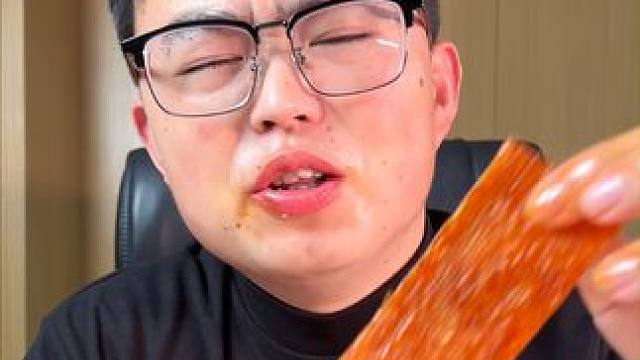 无辣不欢的姐妹看过来，我好久没被辣成这样过了，不信你们试试#魔鬼辣椒 #辣条 #好吃到停不下来