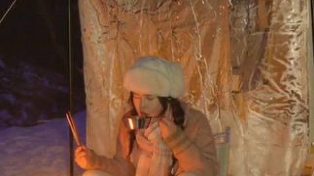 在雪地露营，吃着泡面也是快乐的。#户外露营 #雪中露营 #慢生活