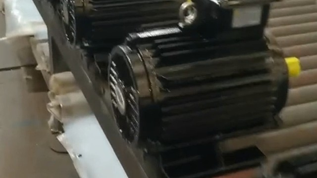 知足而上进，温柔且坚定，把生活调成自己喜欢的频道。