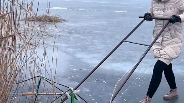 给河神刮刮胡子