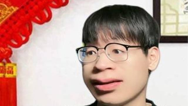 #新年露一首新花样 一定要长这么快吗  #过年 #搞笑 #福露双全喝露露#露露杏仁露