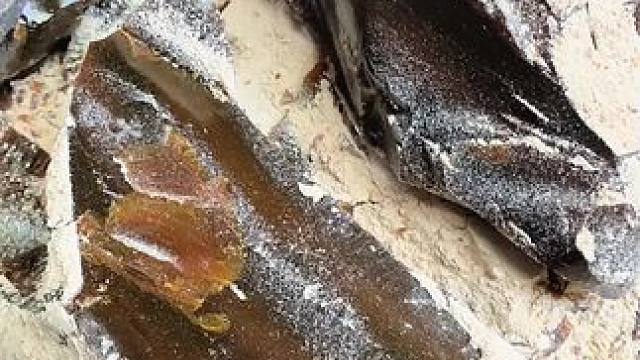 小时候的经典零食，红薯糖。儿时的味道，带你回味童年#家乡特色美食 #忘不了的童年味道