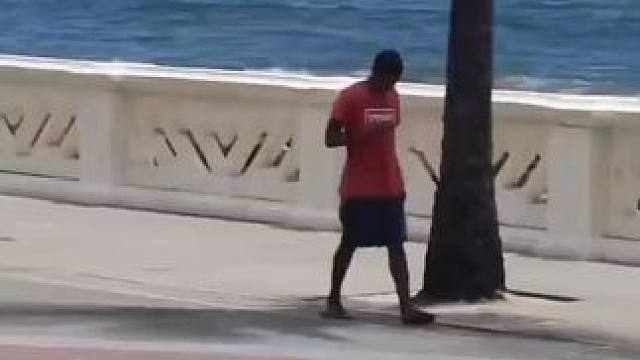 #街头整蛊 #歪果仁系列 #每日一笑 #街头神操作 #看完不笑算我输