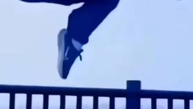 #专业动作请勿模仿 #高难度动作请勿模仿 #玩转高空项目品味人生百态