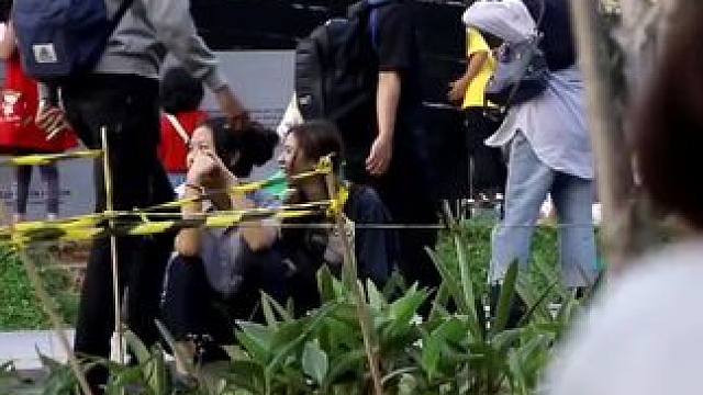 #老外真会玩 #歪果仁系列 #每日一笑 #街头整蛊 #看完不笑算我输