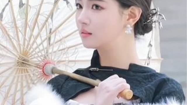 #高级的美一定是独立与优雅 #好不好看你们说了算 #做个美美的小仙女 #温婉书卷气旗袍有多绝