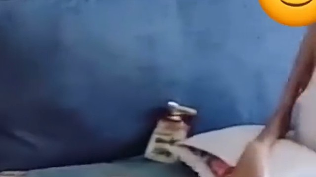 运动神经元病是一组由于上下运动神经元损伤而产生肌无力、肌肉萎缩、延髓麻痹和锥体束征等症状的疾病。