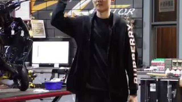 浅跳一下~末班车还有开吗？#大长腿 #这谁顶得住啊 #骚操作  #跳舞 #美女跳舞太好看了