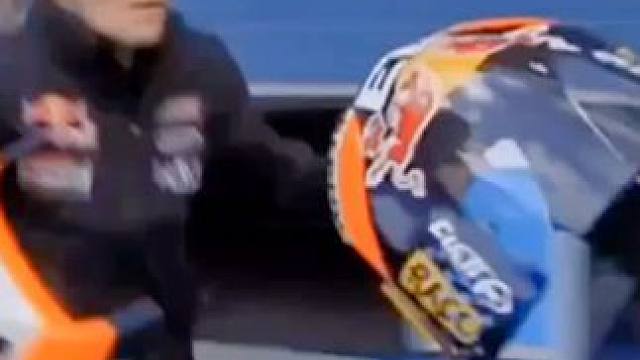 #摩托车比赛 #专业动作请勿模仿 #压弯 #滑胎过弯 #93号马奎斯