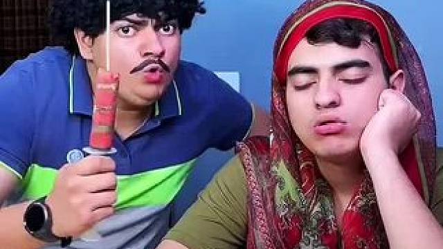 为了偷吃弟弟的西瓜，把它们装进注射器里！#看一遍笑一遍 #老外真会玩 #万万没想到 #意想不到的结局