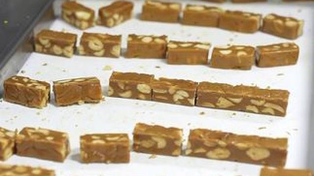 一个包包的价格换来一天两吨的产能！宝子们放心下单其他的交给我！#太妃糖