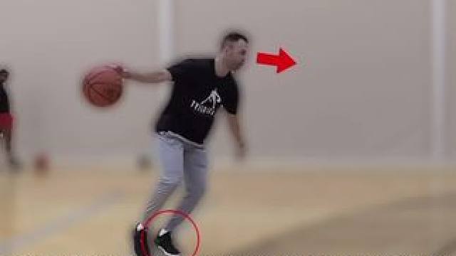 “转髋犹豫步”#篮球技巧 #过人技巧