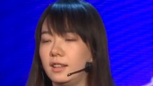 电闪雷鸣时你喜欢做什么？“北斗女神”徐颖：我喜欢在家看恐怖片