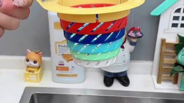 别告诉我你家到现在都还没有这个#小怪物彩虹过滤网 ，用了才知道是真的好#七彩小怪过滤网