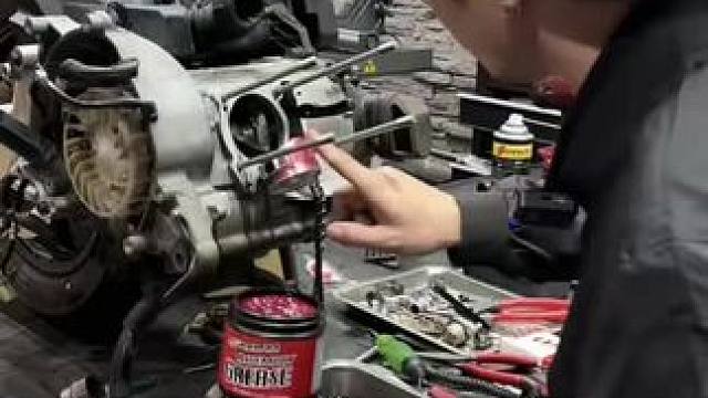 引擎组装油#摩托车 #专业的事交给专业的人 #机车 #维修 #改装