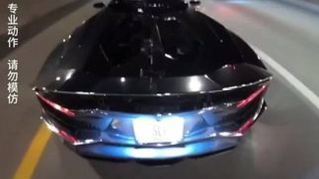 兰博基尼vs福特野马！