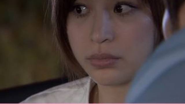 小叔子车里偷亲嫂子，兄弟争抢同一个女人 #我的观影报告 #因为一个片段看了整部剧 #关注我一起追剧 