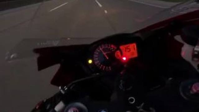 #摩托车领航计划 “如果能想通，就不会在夜里难过了”#机车 