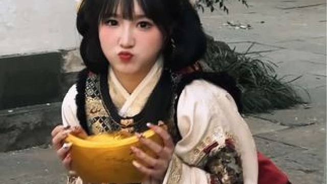 指谁谁发财！#国风古韵汉服有多绝 #国风小聚 #东方美学