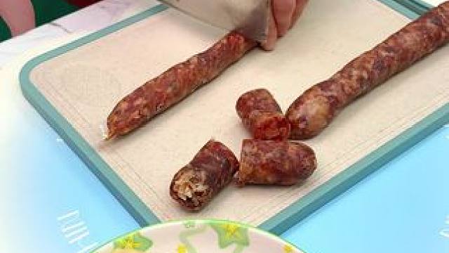 家里吃不完的腊肉腊肠可千万别再用塑料袋装了，太不卫生了，还容易串味，用这个保鲜袋装起来，干净卫生，放