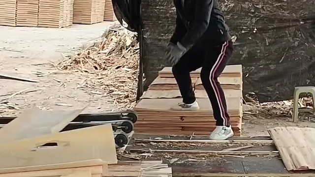 快乐起来上班了生活幸福美满[赞]