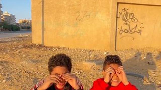 不要哭了，来吃糖吧#沙雕 #搞笑 #随手拍