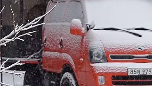 大雪中驾驶自己改装的露营小货车，在雪中沉浸式露营！#户外露营 #户外 #户外用品 #露营⛺ #解压