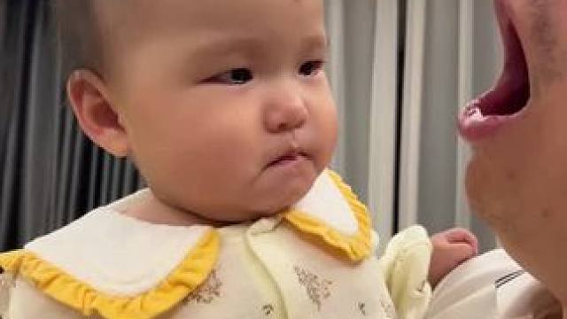 还记得蓁蓁小时候胆子小，怕动物声音，怕打哈欠，怕大人打喷嚏。看看这个委屈的小表情#被小宝宝这表情拿捏