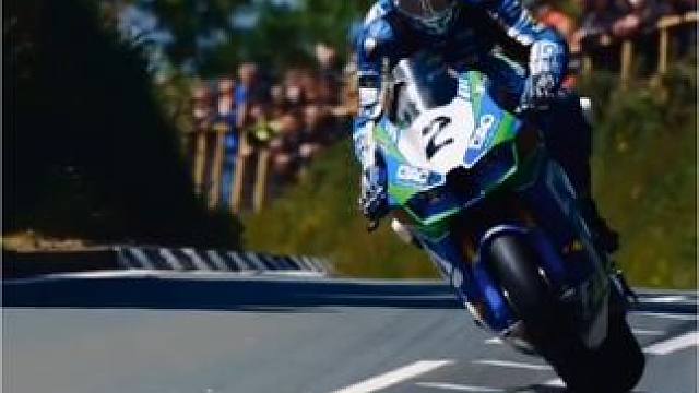 曼岛上的勇士#曼岛tt #摩托车比赛 #专业动作请勿模仿