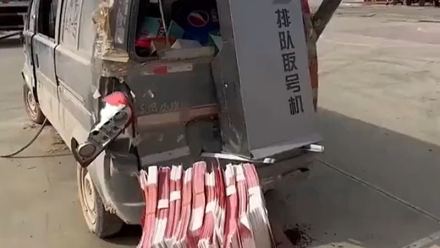 这都是头上长摄像头的男人的日常