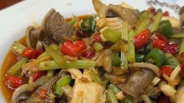 阳泉好吃的川菜 必须有【明亮饭店】 嘎嘎好吃美食推荐官 #附近美食 #同城美食 #巷子里的美食