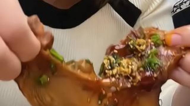 猜猜这是啥？#深夜放毒系列之让你饿的睡不着 #那些尝一口就忘不掉的特色美食