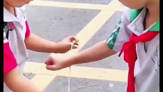 #魔术教学 #搭讪美女 #给大家变个魔术 #绝活必须展示一下