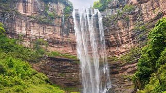 听说重庆“百丈漈” 下雪了？❄️
#重庆 #重庆文旅 #重庆旅游 #瀑布#百丈漈