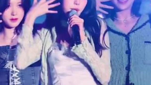 看芙妹们的现场又美又安心 #IVE #张元英 #金秋天 #安宥真