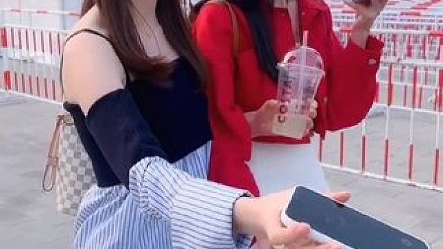 #模特美女 #车展模特 #全网笑容最治愈女孩 #邻家女孩 #美丽俏佳人